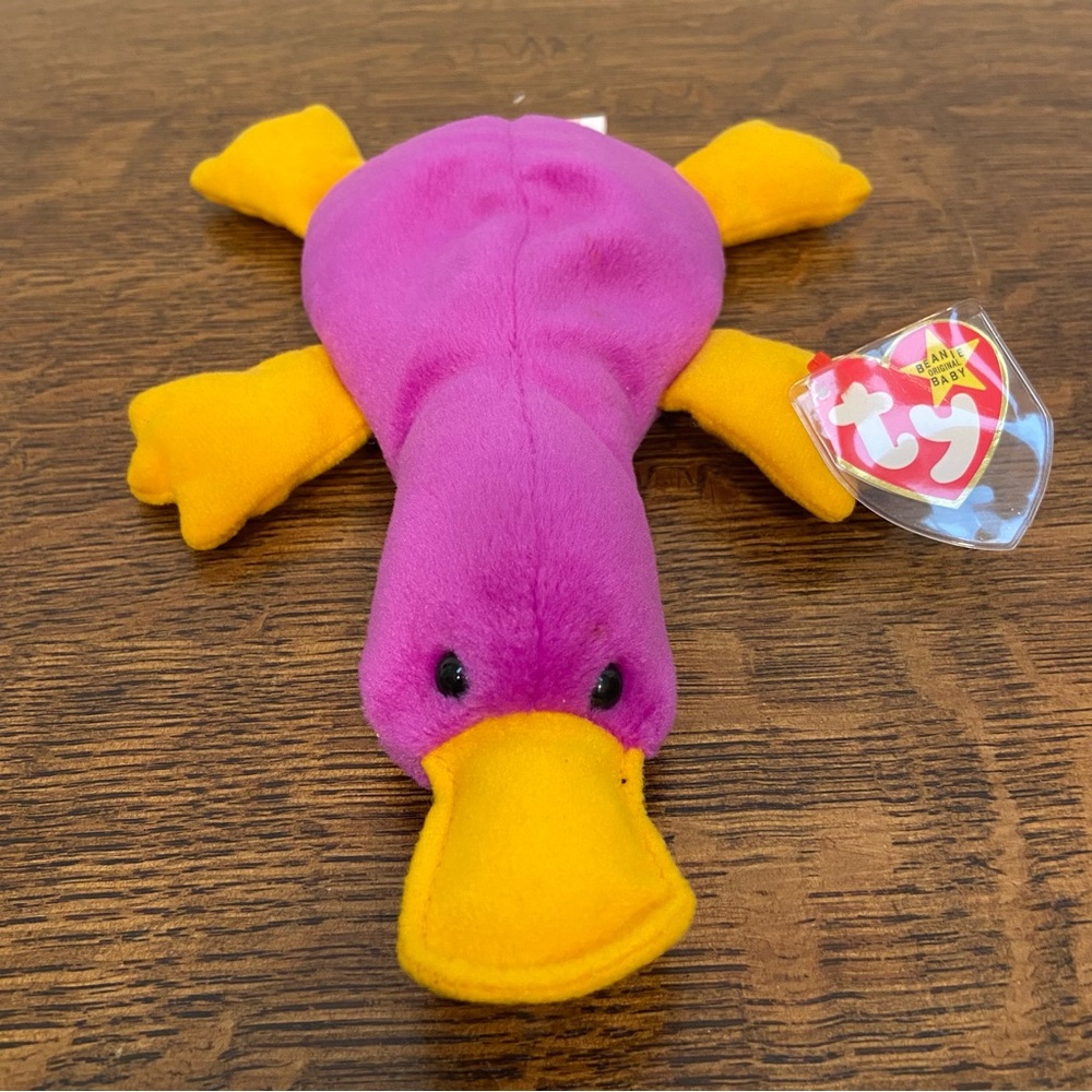 TY PATTI PLATYPUS FUCHSIA TOY COLLECTIBLE 90s BEANIE BABY